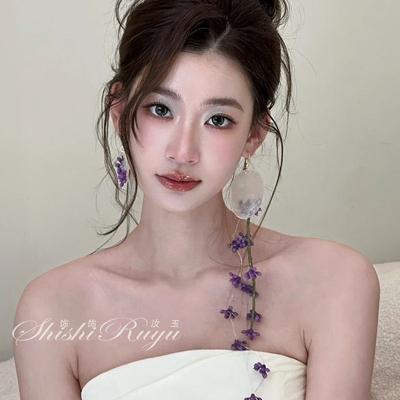 Asymmetrical Shell Fringed Flower Earrings Elegant Temperament Versatile Ear Hooks Niche Fashion High-end Earrings
