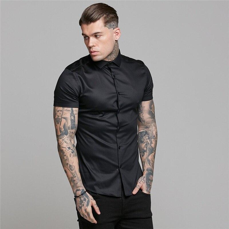 Muscleguys Letní pánské košile s krátkým rukávem, štíhlé a pohledné business casual topy, jednobarevné, zralé a stabilní streetwear