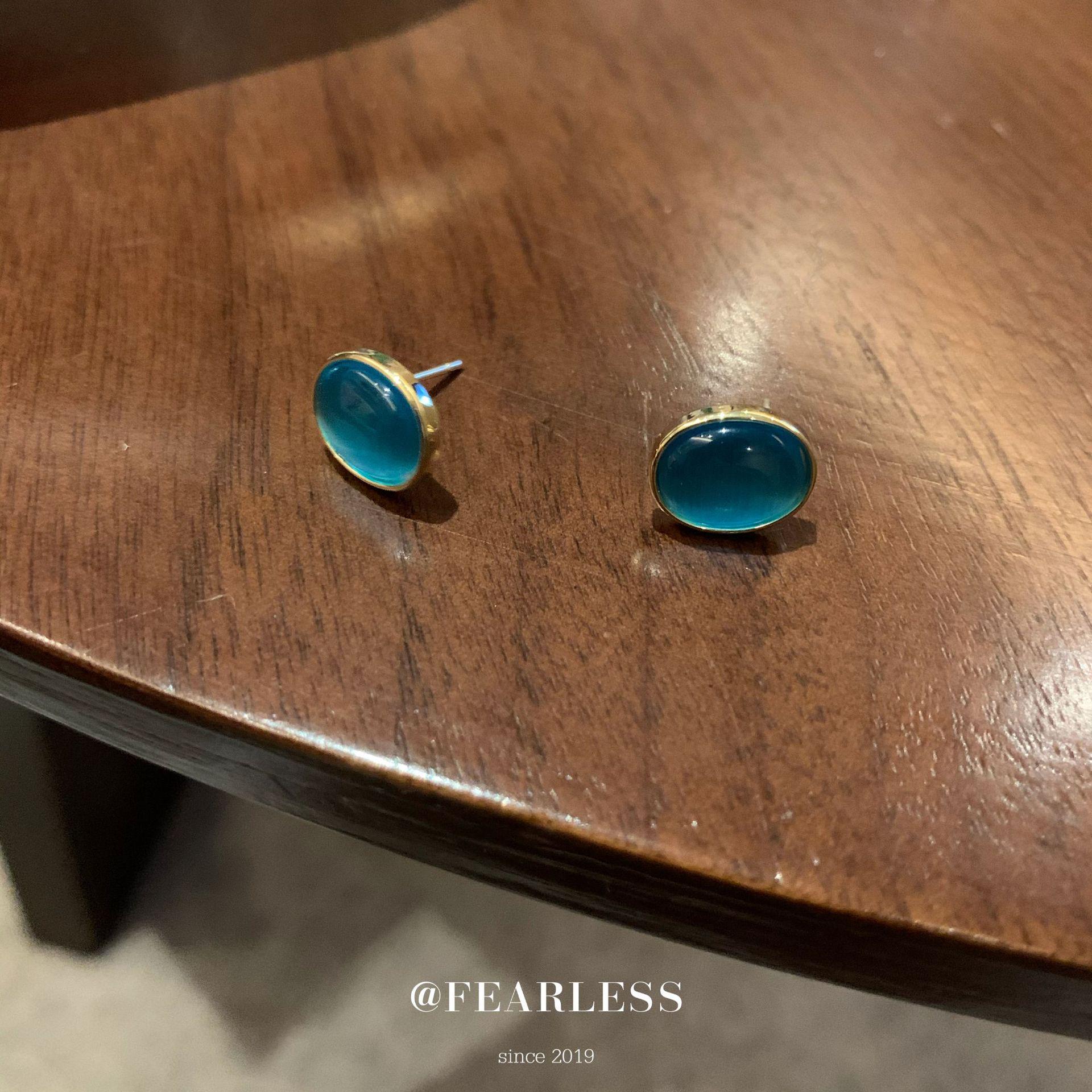 Трендовые многоцветные полупрозрачные овальные серьги-гвоздики «Кошачий глаз» 2024 - Классические и универсальные для женщин