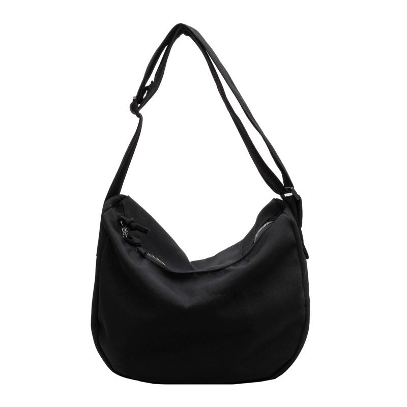 Leisure bag 2025 is popular this year. Small foreign style, fresh and large-capacity bags are popular. Women's shoulder underarm bags are simple and 