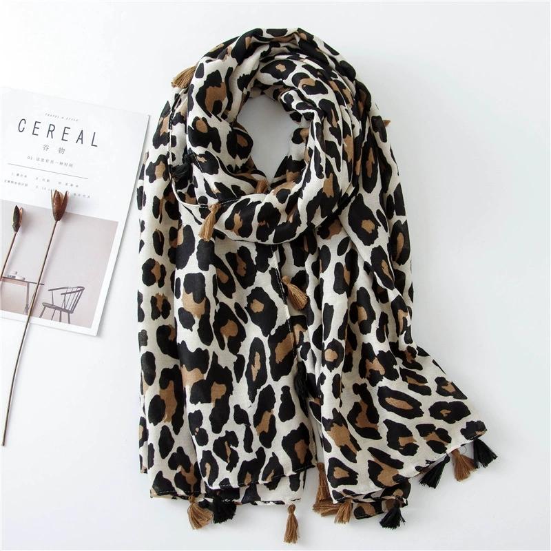 Spring and Summer Cotton Linen Feeling Leopard Printed Scarf With Tassel Headscarf Dubai Turkey Palestinian Hijab Scarves