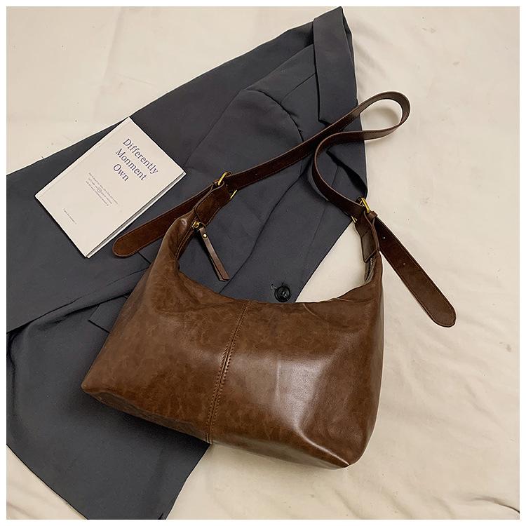 Premium Sense Large-capacity Bag Women's 2025 New Fashion Messenger Bag Casual Foreign Style Shoulder Bag Simple Bucket Bag