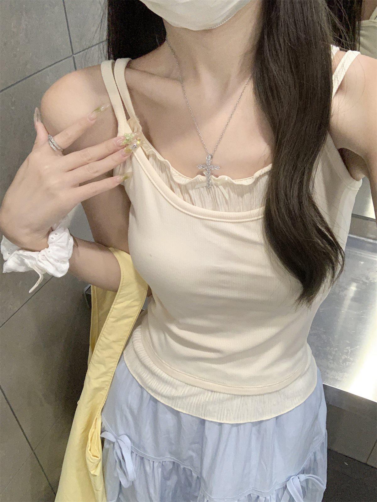 

Серый укороченный топ-майка с цветными блоками и мягкой подкладкой - Женский летний укороченный топ абрикосовый