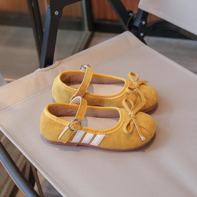 

Spring and Autumn New Girls Fashionable, Comfortable, Wear-resistant, Soft-soled Casual Leather Shoes 26 жовтий