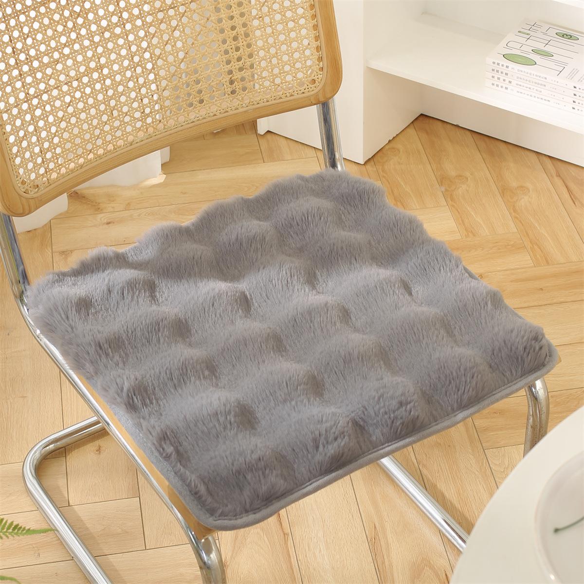 2 шт. Плюшевая подушка на стул Подушка на сиденье Зимняя подушка Осенняя и зимняя подушка на стул Деревянный обеденный стул Сиденье Утолщенное обеденное Зимняя подушка на сиденье 2pcs 40*40cm