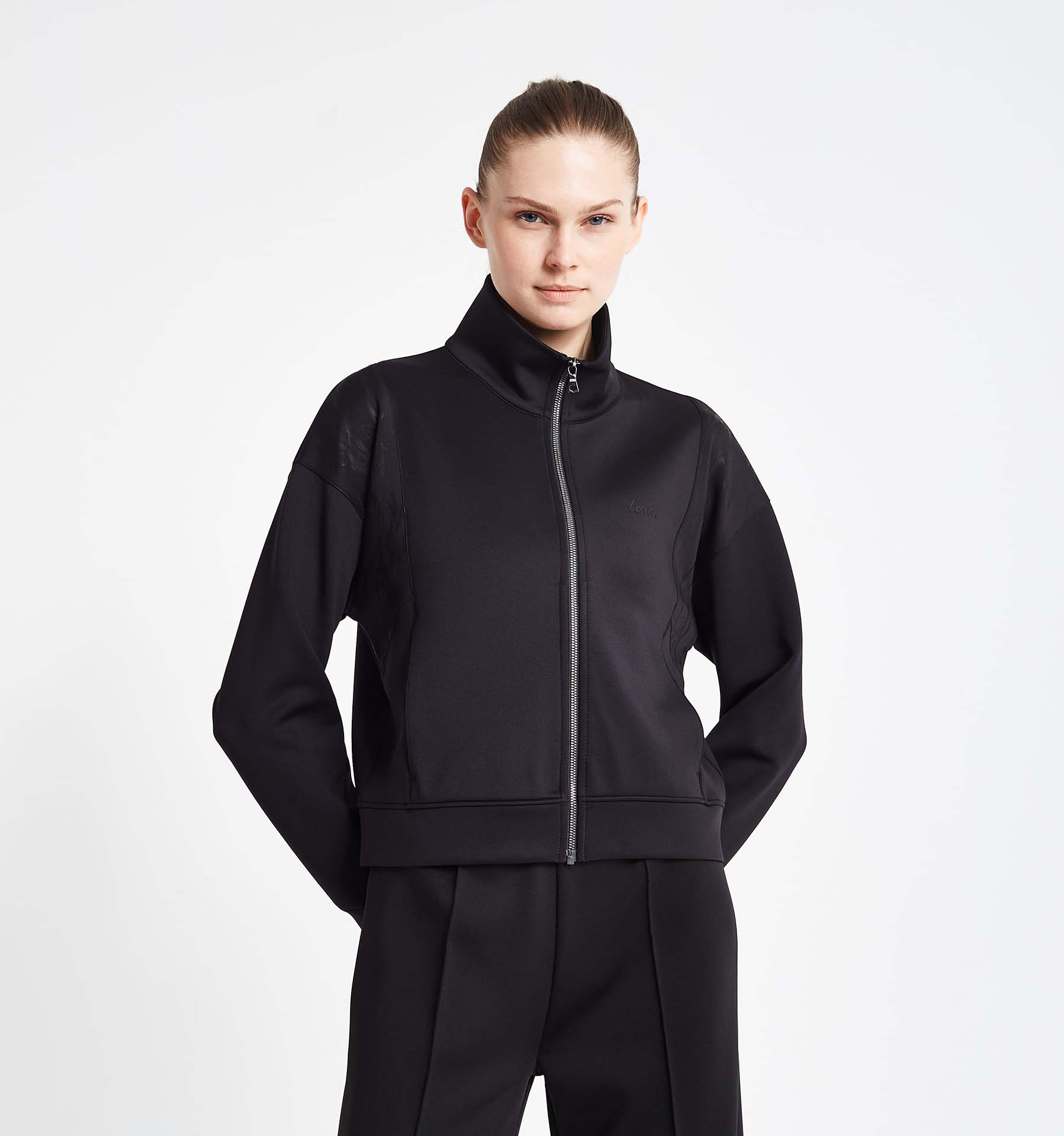 

Women s Zippered Sweatshirt 24N-2127 XS чорний