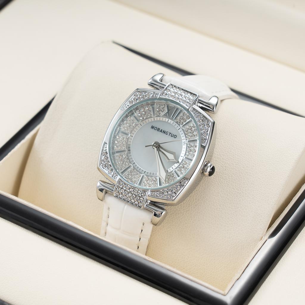 New Elegant and noble silver diamond-encrusted ladies' watch is full of stars, and the outer belt is waterproof quartz watch