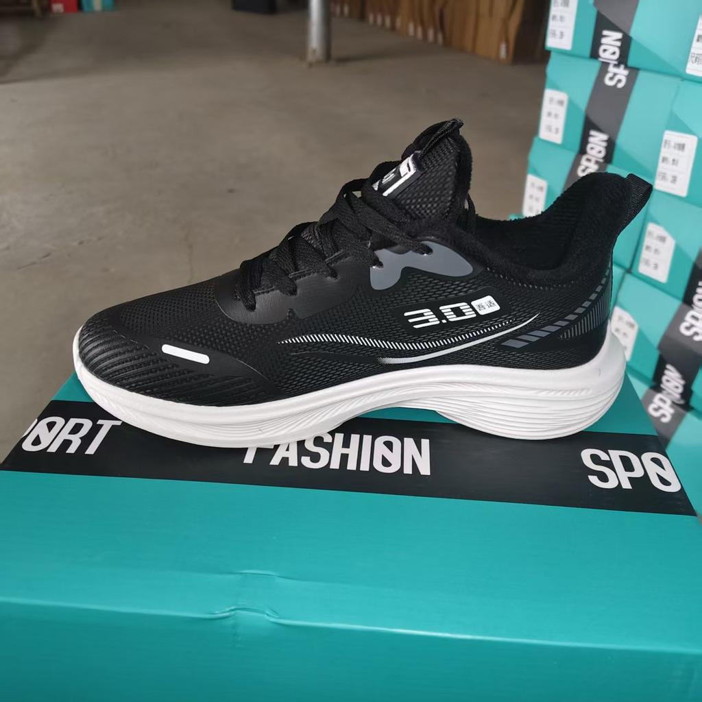 Four Seasons Couples Sneakers Breathable Large Size Ultra Light Competitive Sports Boys Running Shoes Versatile Women's Shoes