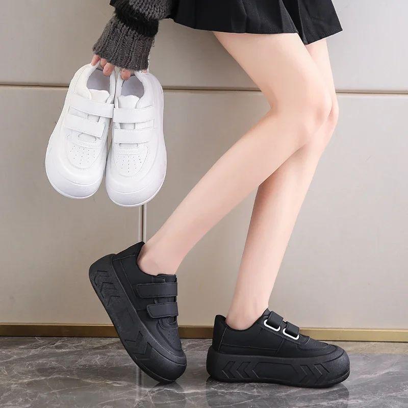 Freizeit-Sneakers für Damen aus PU mit Klettverschluss, flache Plateau-High-Heels, runde Zehenpartie, Damenschuhe, massives Leder, vulkanisierte Schuhe, Übergröße