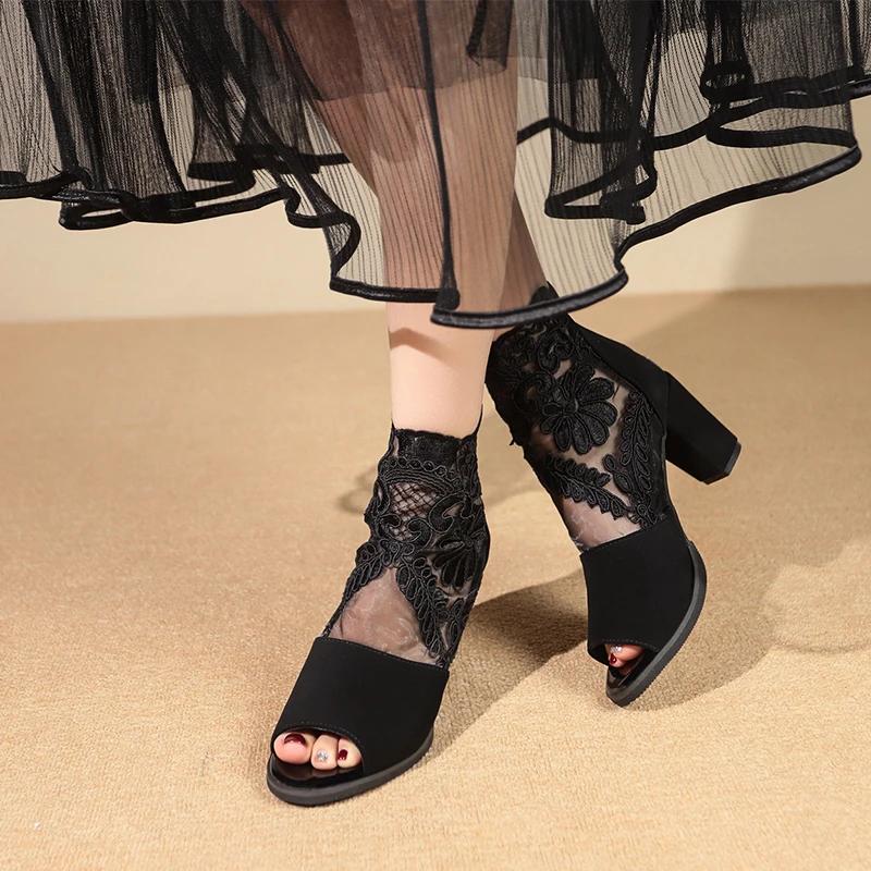 Fashion 2025 New Elegant Round Toe Zip Pumps Lace Flower Ankle Strap Hollow Out Sandals Fashion Women High Heels Shoes Zapatos De Mujer