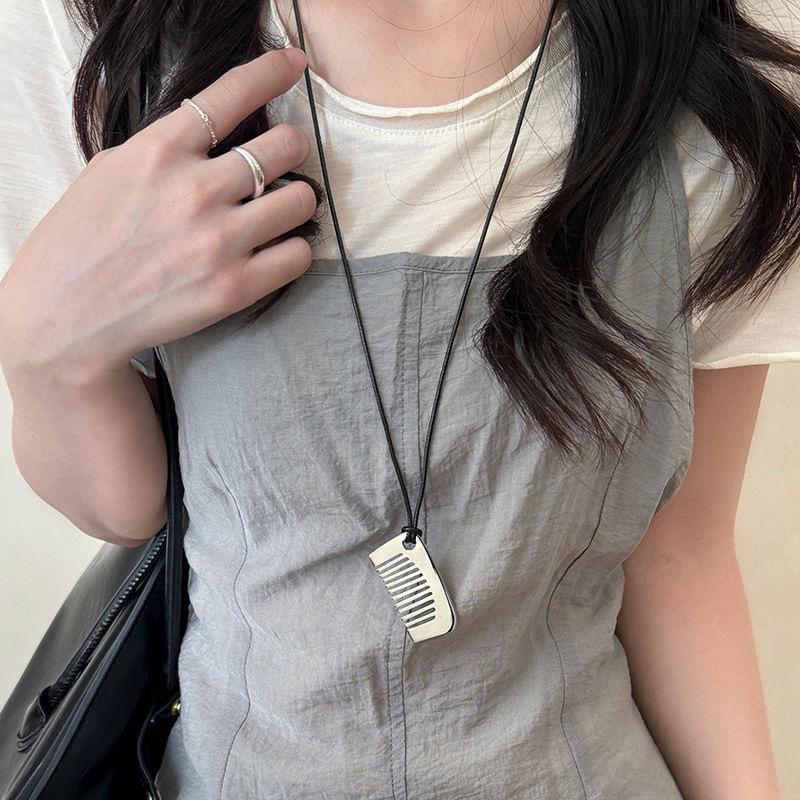 Trendy Comb Necklace Comb Pendant Necklace Long Sweater Necklace For Women Girls Versatile Comb Shape Pendant Necklace Gifts