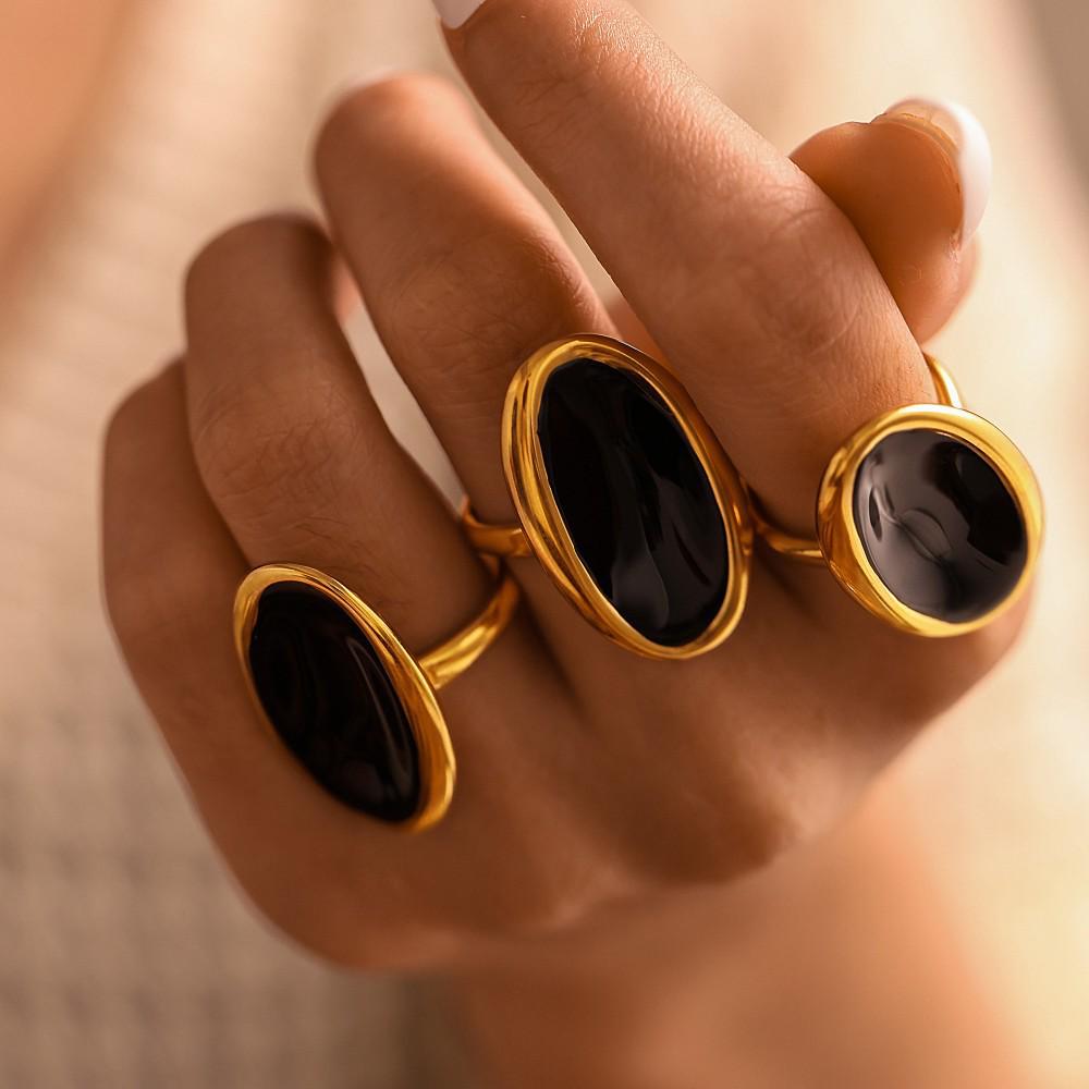 Qiong Yao Luxury French Oval Openwork Ring, Drop Oil, Heavy Casting, Stainless Steel, PVD Gold-Plated, Color Retention, Women's Jewelry.