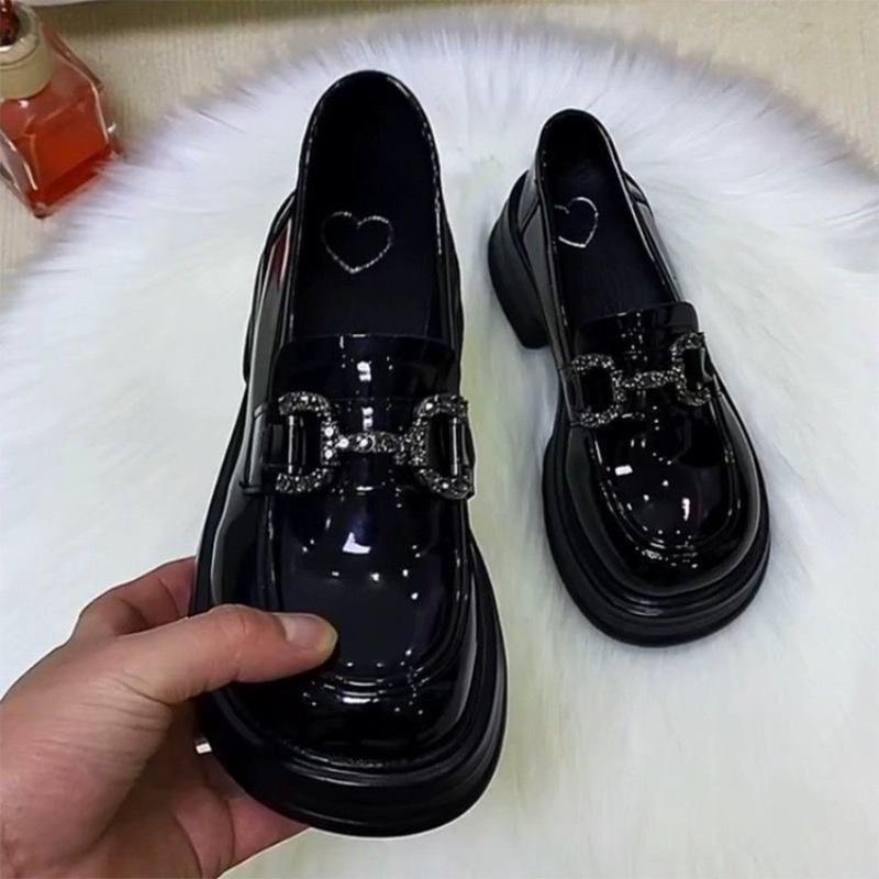 

Яркие кожаные женские осенние новые туфли на мягкой подошве с круглым носком, одинарные туфли на платформе-маффин, повседневные модные кожаные туфли 40