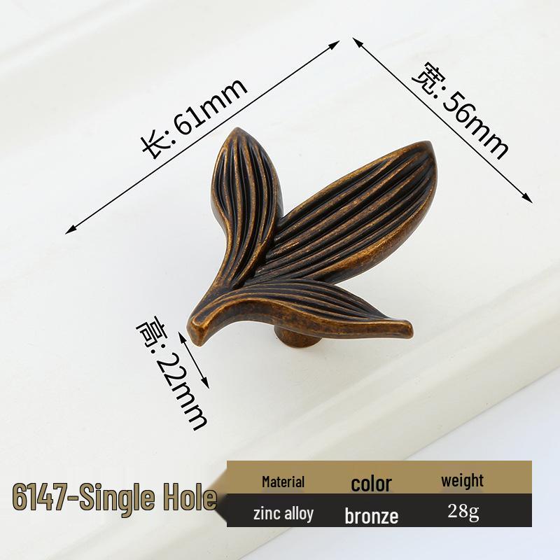 Antique Style Zinc Alloy Flower Handle for Drawers and Cabinets