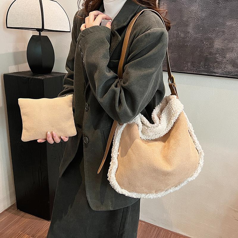 

Retro wind matte deerskin fleece fur tote bag plush women s bag commuter large capacity shoulder bag messenger bag хаки