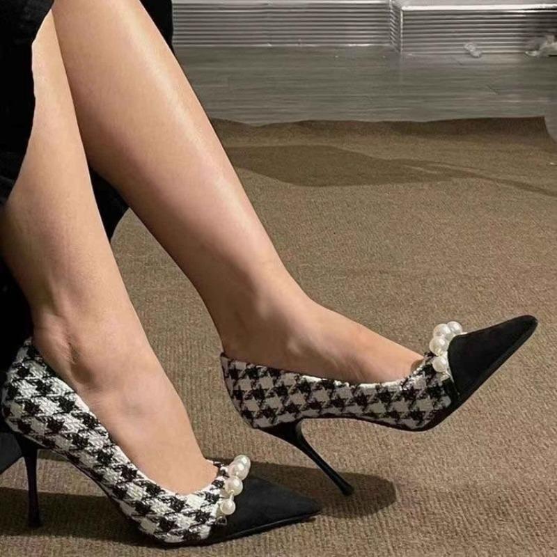 Women's Slim Heel Shoes Spring New Pointed Head Shallow Mouth Splicing Suede Beaded Non-slip High Heels