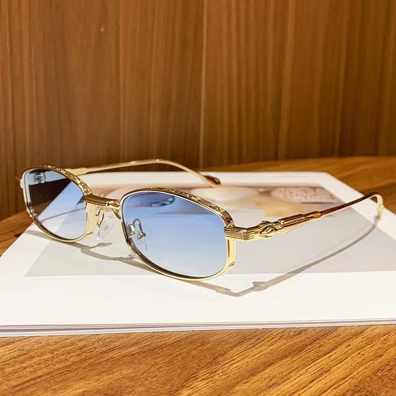 New retro style small box metal European and American trends men and women fashionable outdoor sunscreen versatile street shot sunglasses