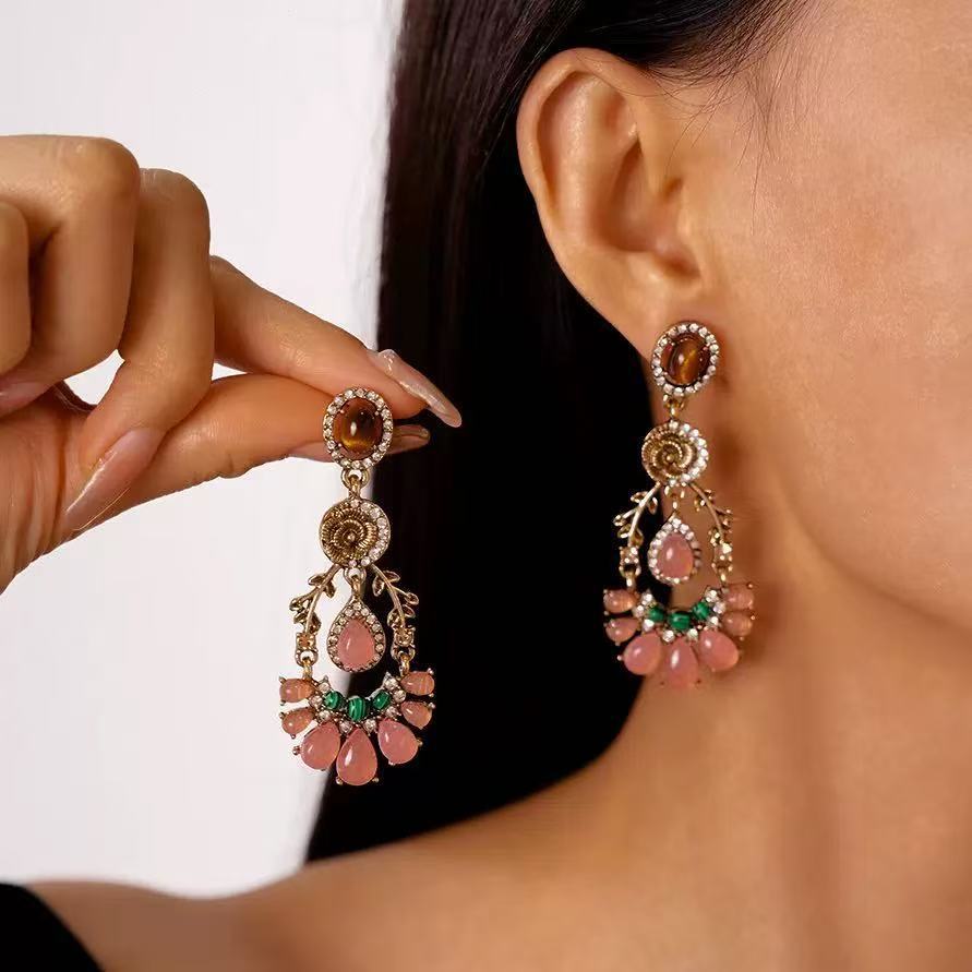 

Модные серьги-подвески для женщин розовый