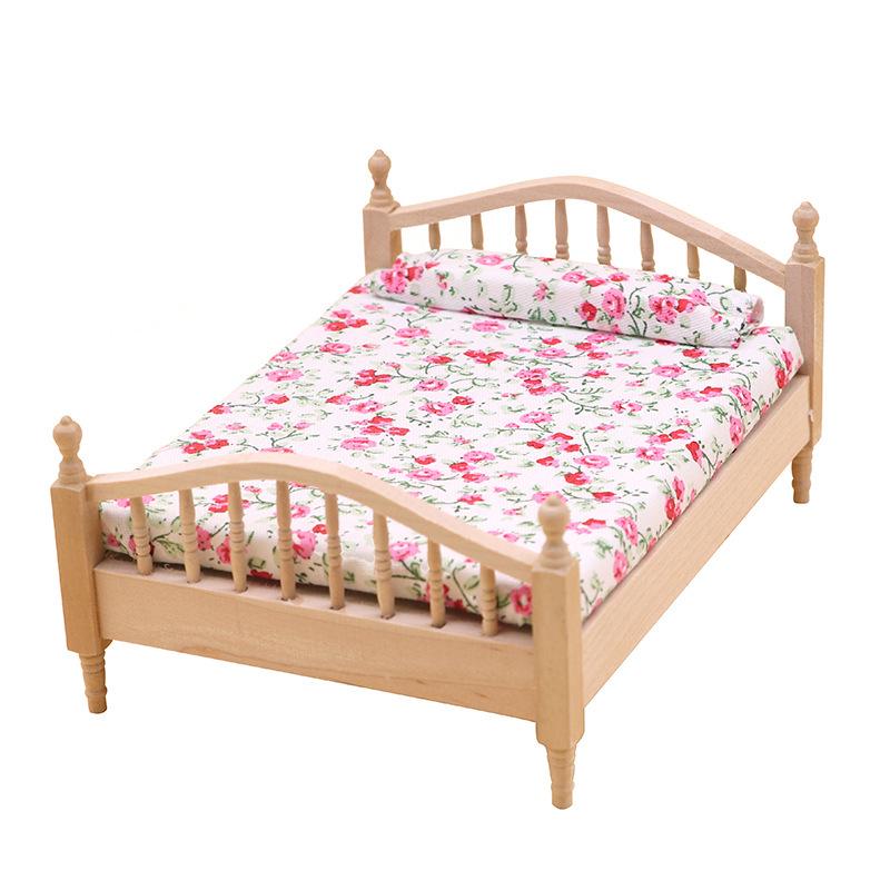 1:12 Dollhouse Miniature Double Bed for Bedroom Scene