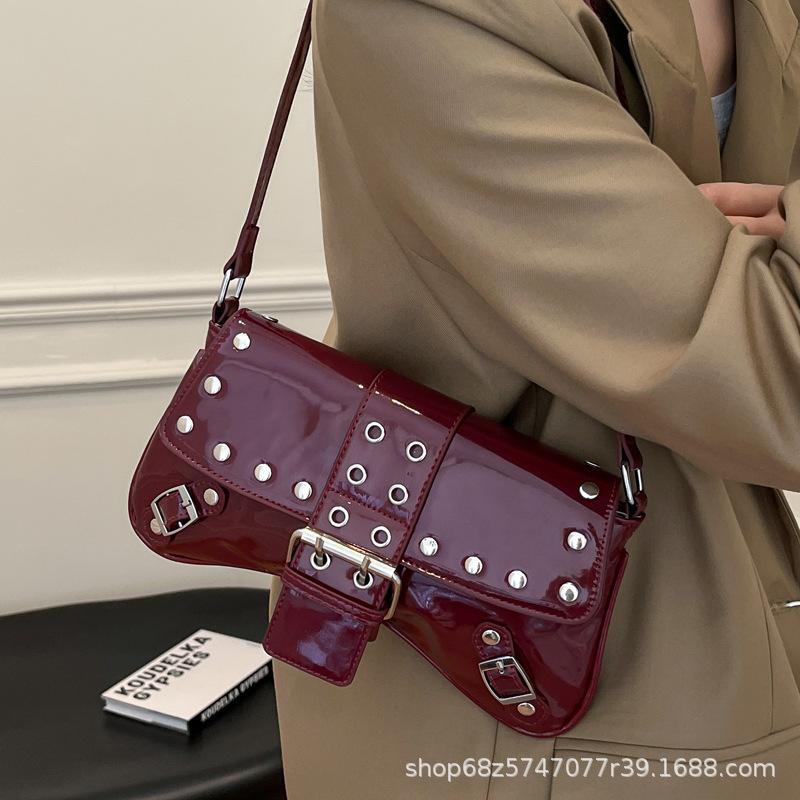Hot Girl Style Rivet Underarm Small Bag for Women 2025 New Fashion Niche Design Commuter Bag Patent Leather Shoulder Bag