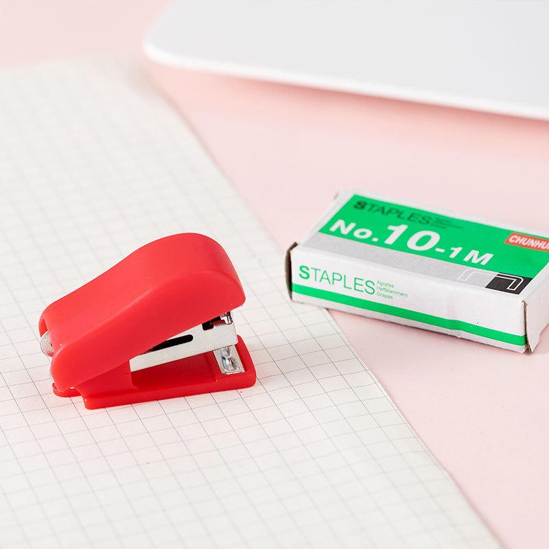 Compact Cartoon Stapler Set with No. 10 Staples, Effort-Saving Design for Students