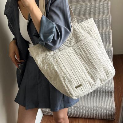 2025 Summer New Pleated Shoulder Bag Simple and Fashionable Solid Color Bag Commuting Foreign Style Large Capacity Tote Bag