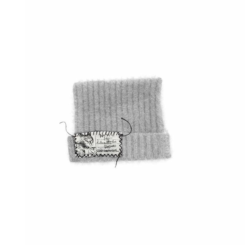 Sweet cat ears, hand-sewn label, solid color knitted hat, autumn and winter fashion versatile warm hat, showing the face, small headhat