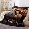 The Twilight Saga Edward Bella Mjuk Flanellfilt för Säng Sovrum Soffa Picknick, Kastfilt att Täckas med Utomhus Fritid Vilo-present
