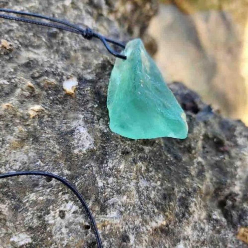 

[Онома] Онм Зелений Базовий Натуральний Камінь Підвіска Цілоденний Вузлик (32103346)