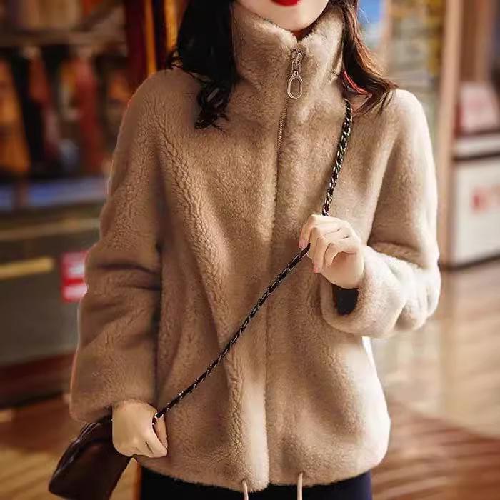 Southeast Asian Women's Velvet-Lined Fleece Jacket - 2026 Autumn/Winter Collection