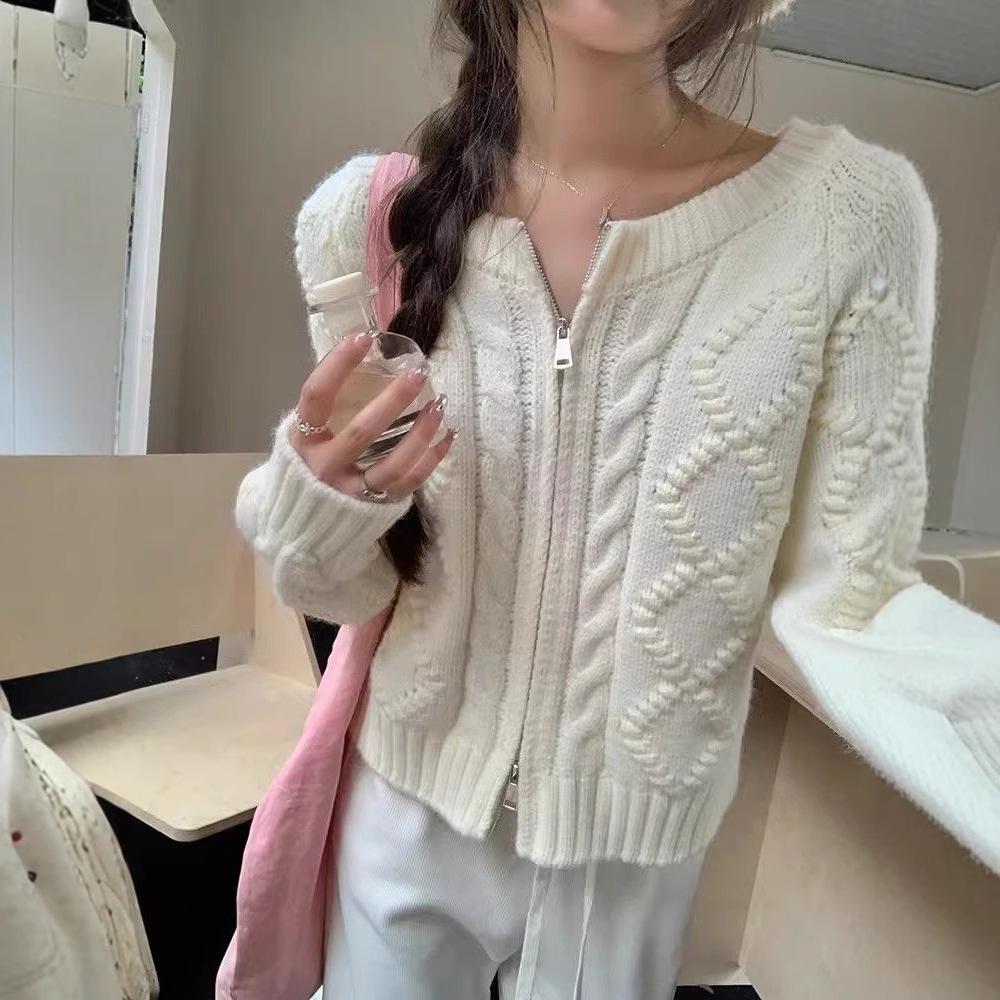 

Women s Retro Korean Argyle Knit Cardigan - Autumn Round Neck, Loose Fit One Size абрикосовий