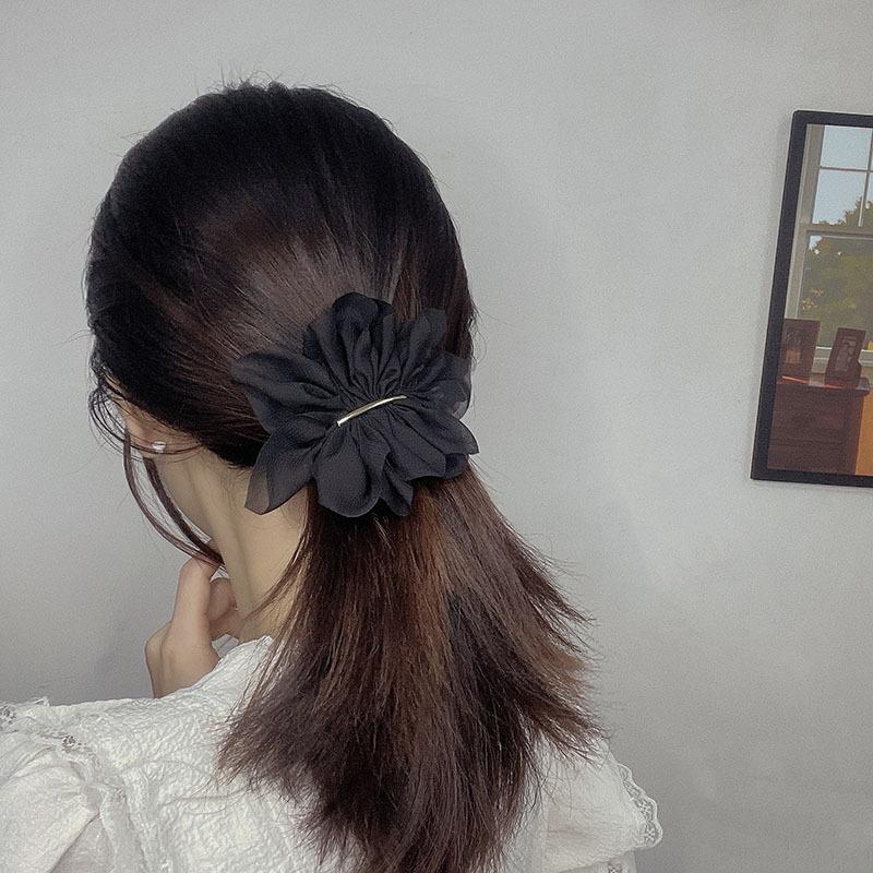 Elegant and Minimalist Chiffon Flower Hair Clip for Women with Four Seasons of Luxury, Minimalist Spring Clip, Versatile Style