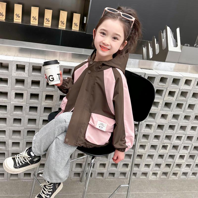 

Girls Color Block Hooded Windbreaker - Spring/Autumn 2026 Stylish Jacket 110 cm коричневий