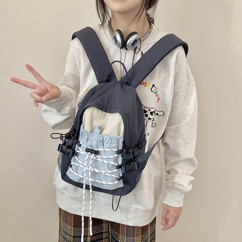 Студенческая школьная сумка женская контрастная цветная строчка легкий маленький рюкзак — фото 3