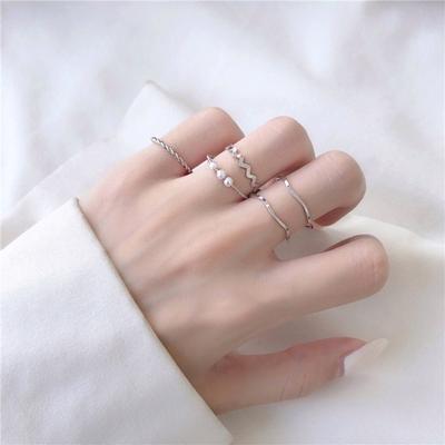 Juego de 5 anillos para dedo ondulados de estilo japonés y coreano con perlas de imitación, joyería galvanizada, anillos apilables