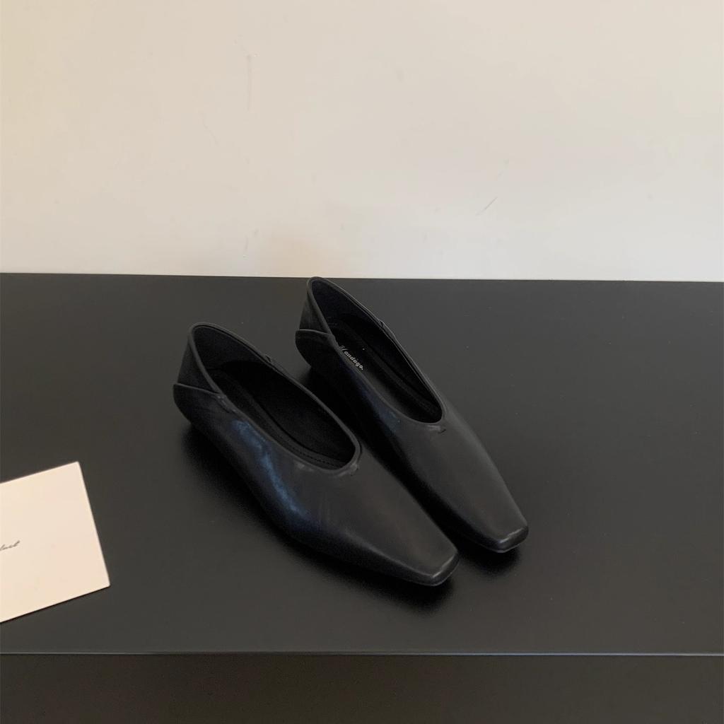 Płytkie miękkie skórzane pojedyncze buty damskie 2025 jesień cienkie buty z kwadratowym noskiem retro na niskim obcasie buty babci super miękkie francuskie buty do pracy