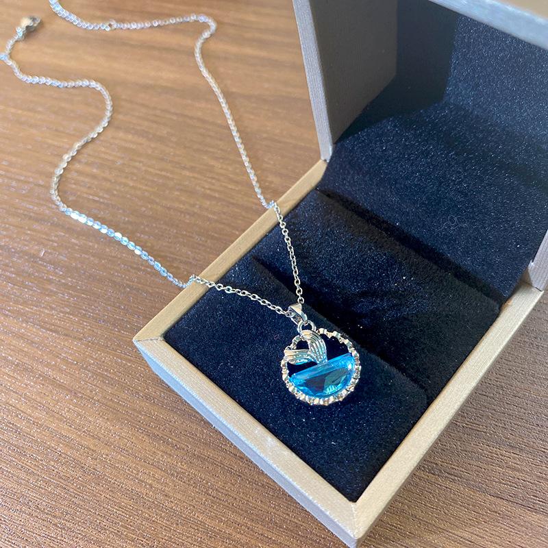 Light Luxury Full Diamond Inlaid Zircon Titanium Steel Clavicle Chain Fairy Versatile Delicate Necklace Gift for Girlfriend