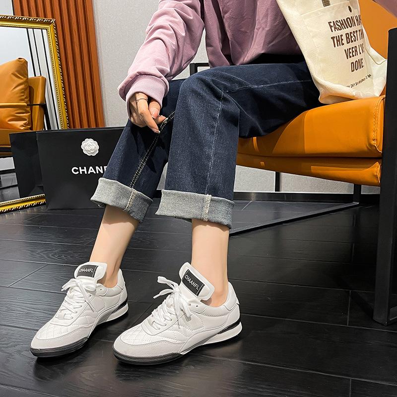 Xiaoxiangfeng diamond new board shoes Korean version of leisure sports flat-bottomed versatile white shoes thick-soled cowhide German training women'