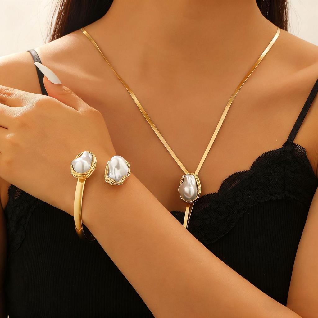 Baroque Pearl Jewelry Set: Necklace, Earrings, Ring, Bracelet, Choker for Women