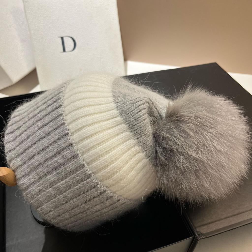 Iceland Big Fox Hairball Rabbit Hair Ear Protection Hat Winter Light Luxury Rhinestone Min Velvet Warm Knitted Hat Women
