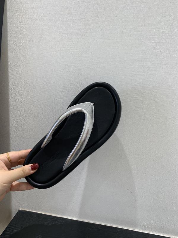 Fashion Women's Shoes Silver Ladies' Slippers Rubber Flip Flops Platform Shale Female Beach Luxury Slides Hawaiian Soft Summer Sabot