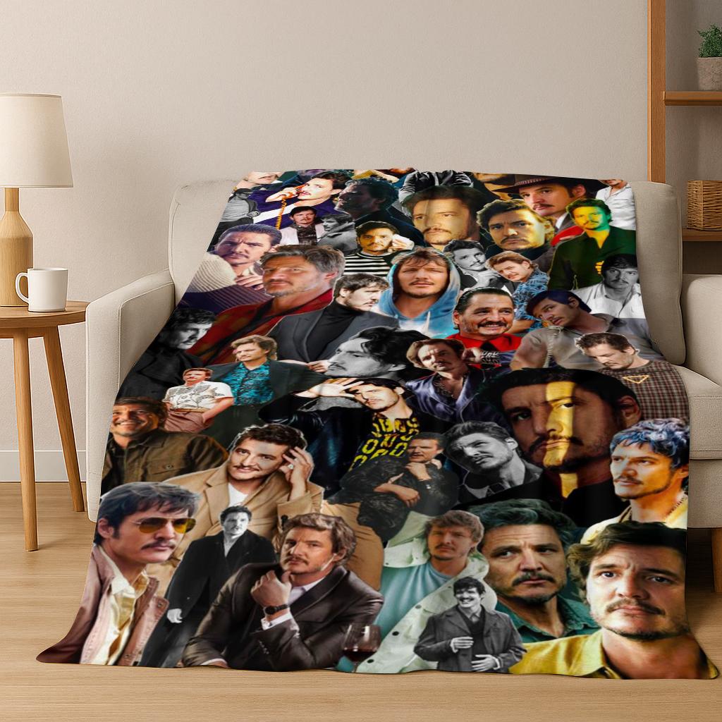 2025 Neue Pedro Pascal Schauspieler Star Kunst Flanelldecke, Gemütliche Weiche Überwurfdecke für Zuhause Schlafzimmer Bett Sofa Picknick Abdeckung Kinder Geschenk