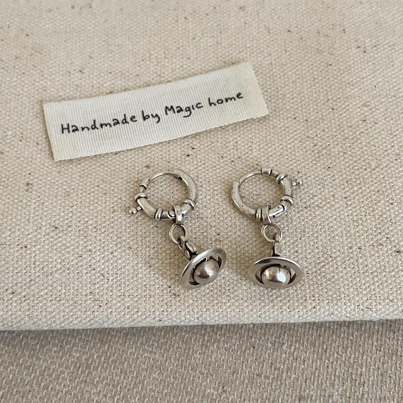 Distressed Planet Metal Ear Cuffs: Women's High-End Retro Fashion Earrings