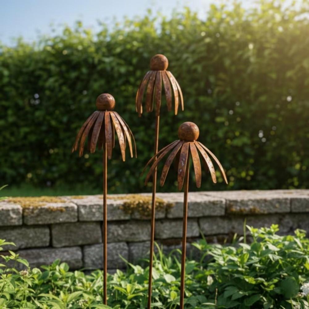 Weather Resistant Flower Outdoor Stake Rusted Iron Curved Petal Stake  Porch Pathway