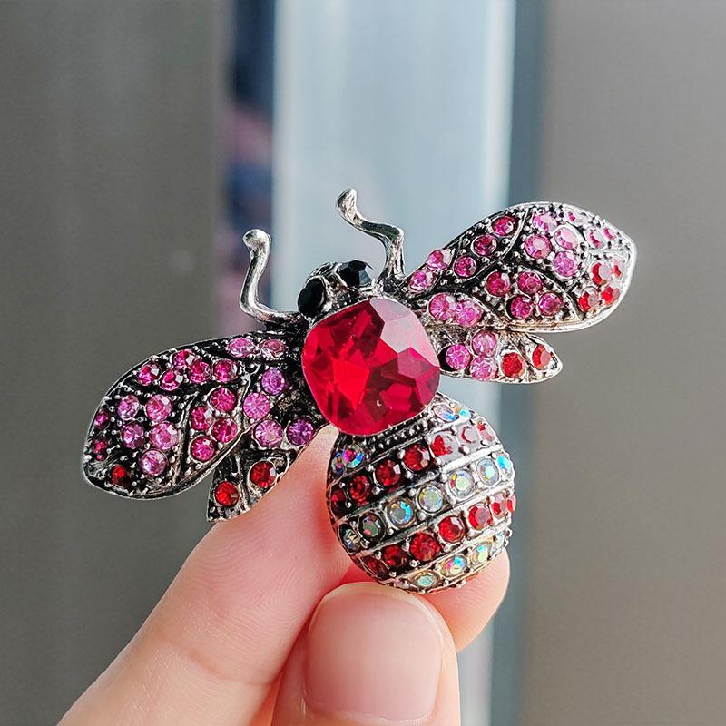 Fashion Vintage Bee Brooch Baroque Pin Female Animal Brooch Clothing Accessories Accessories