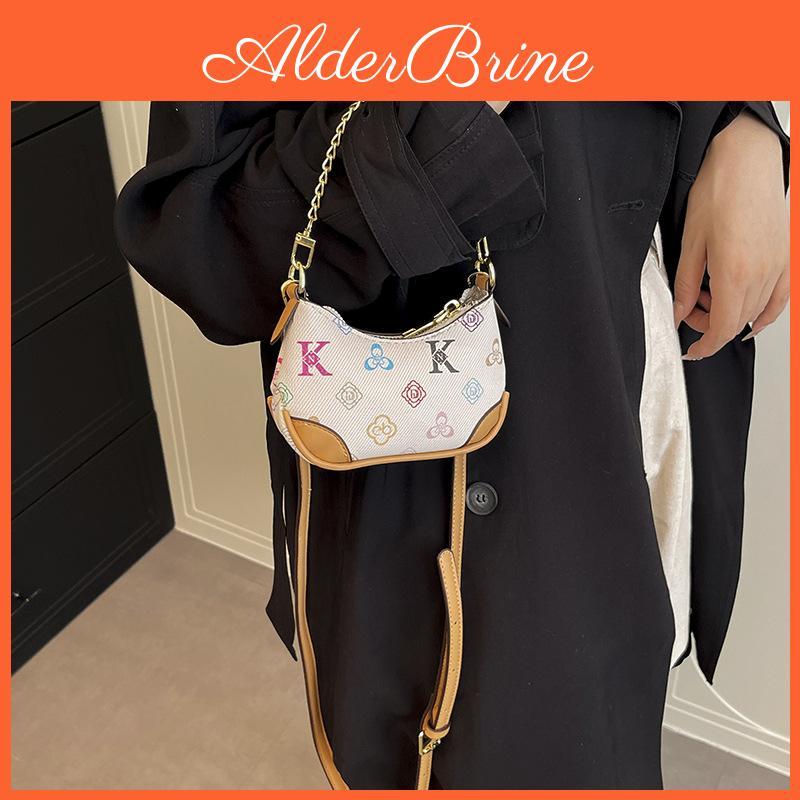 Vintage Style Canvas Crossbody Bag With Sewn Detail And Inner Pouch For Commuting