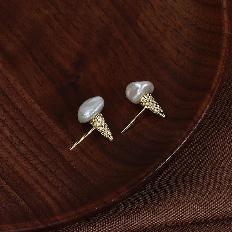 

Sweet French Girl Ice Cream Earrings: Natural Freshwater Pearl Baroque & Gold-Plated S925 Sterling Silver