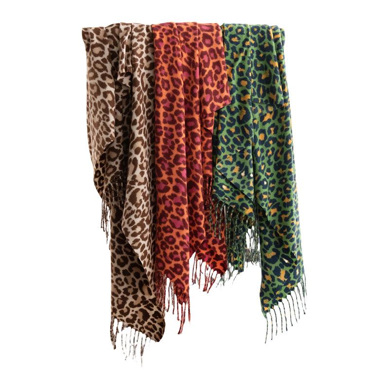 Autumn and Winter New Green Leopard Print Scarf for Women European and American Warm Versatile Neck Scarf Comfortable Imitation Cashmere Shawl