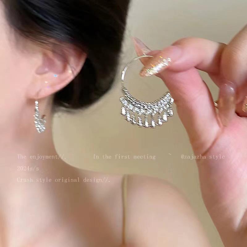 

Шикарные осенне-зимние серьги: Уникальная, Модная Высококлассная Простота для Женщин