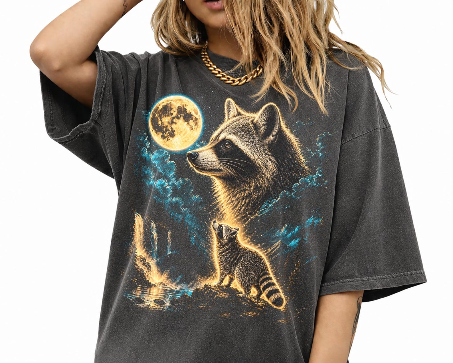 Raccoon Howling Moon T-Shirt, Vintage Trash Panda Graphic Tee, Retro Wildlife Shirt S